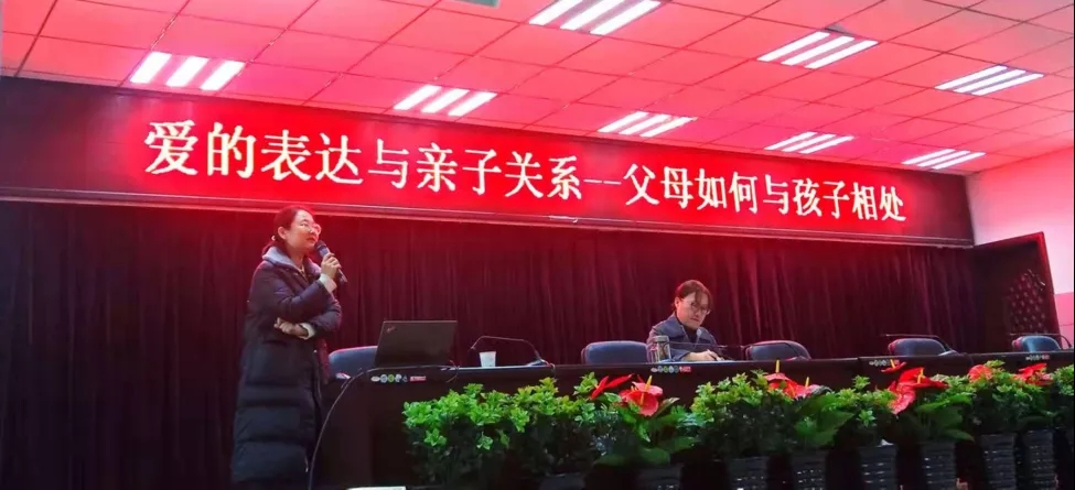 省第三人民醫(yī)院與省交通職業(yè)技術(shù)學校聯(lián)合 開展“世界精神衛(wèi)生日”系列活動(圖1)